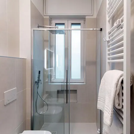 Luci A - By Myhomeincomo Apartment Como